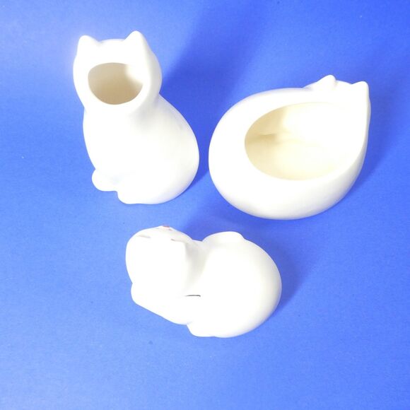3 White Cat Figurines Bank Vase Takahashi Japan Ceramic Vintage 1980s - Picture 8 of 12